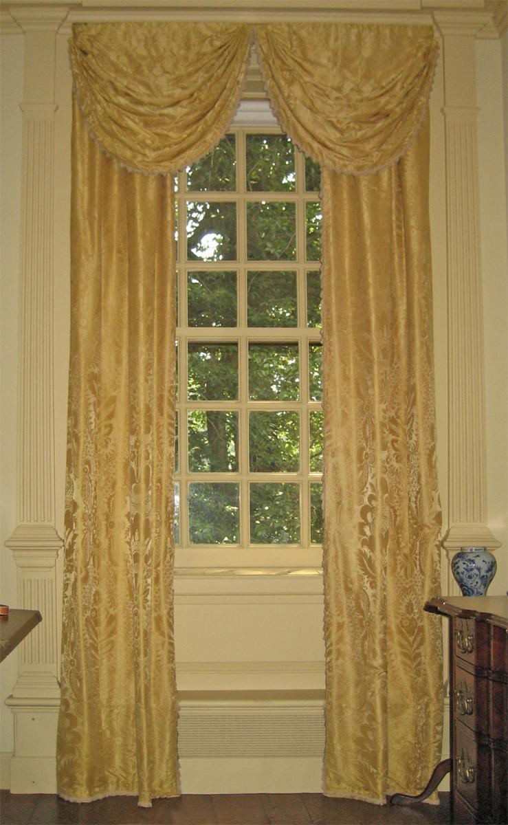 1955.0633 Window hangings