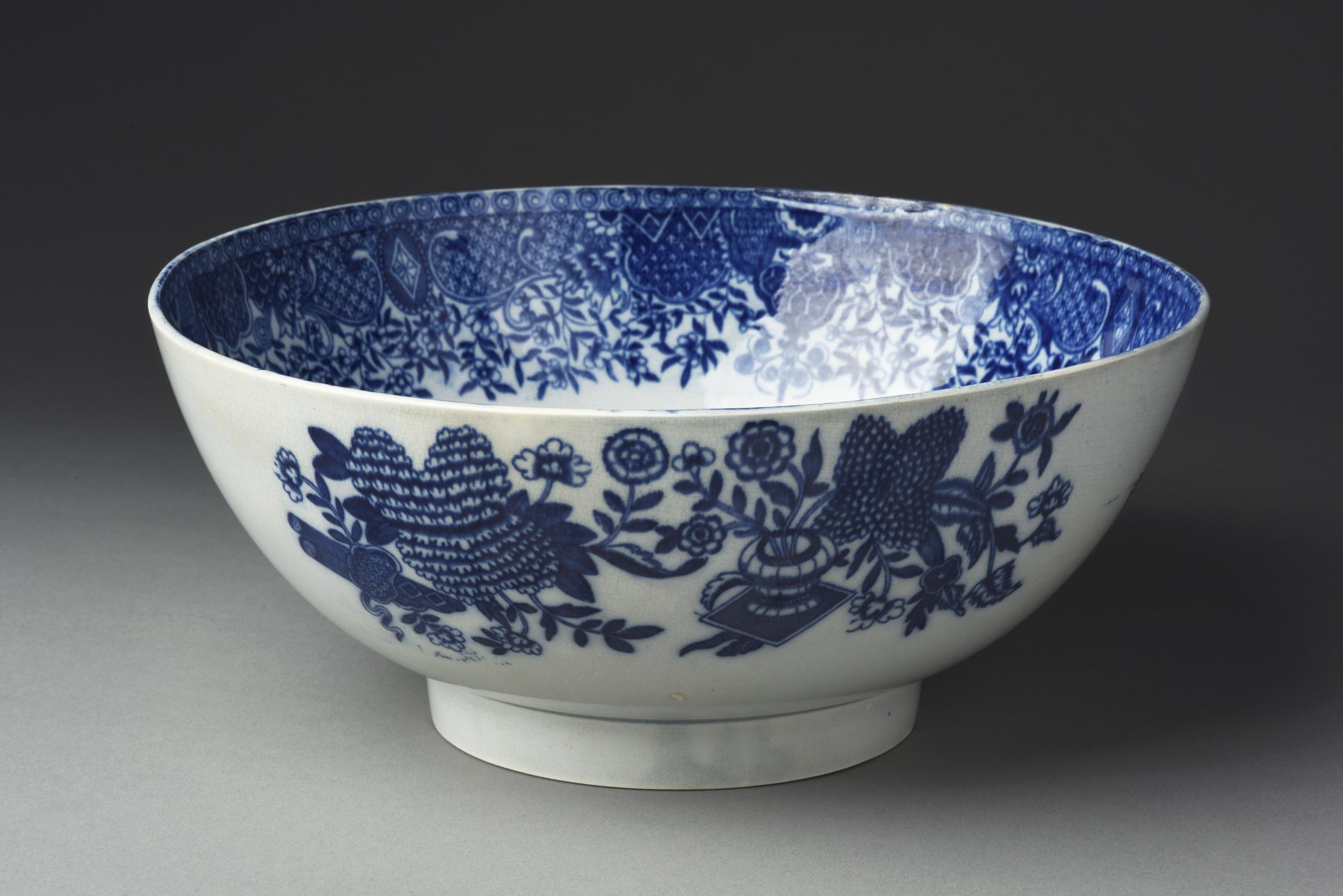 1964.1023 Bowl, view 1