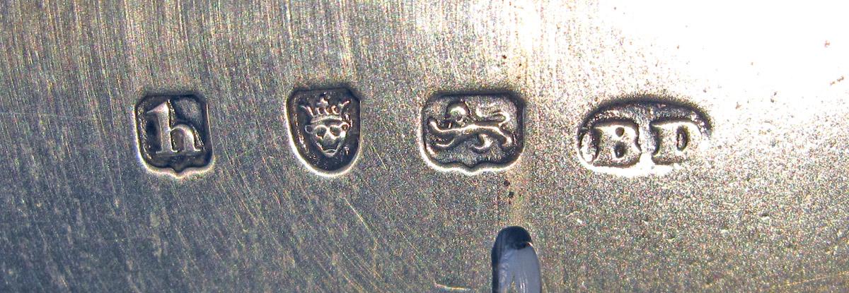 1964.1027 A Silver Standish marks