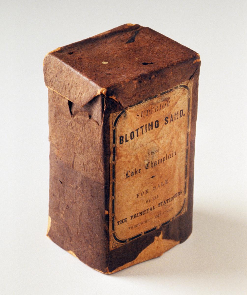 1964.1043 Box