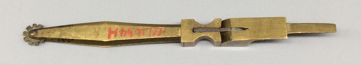 1964.1044 H Tool (for drafting), view 2