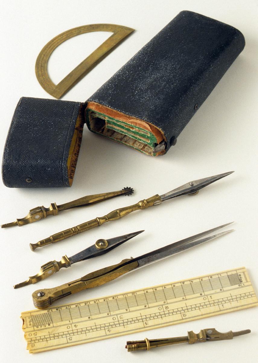 1964.1045 A-H Drafting Case with Tools