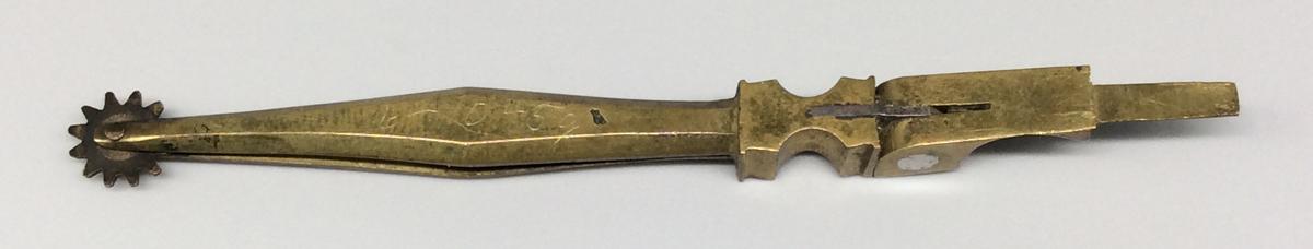 1964.1045 G Tool (for drafting), view 1