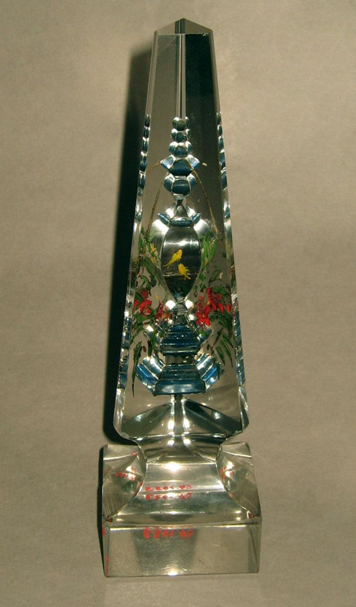 1964.1053 Glass obelisk