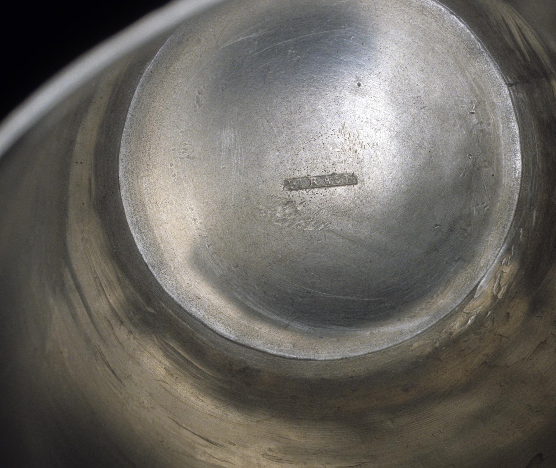 1952.0117 Britannia beaker (mark)