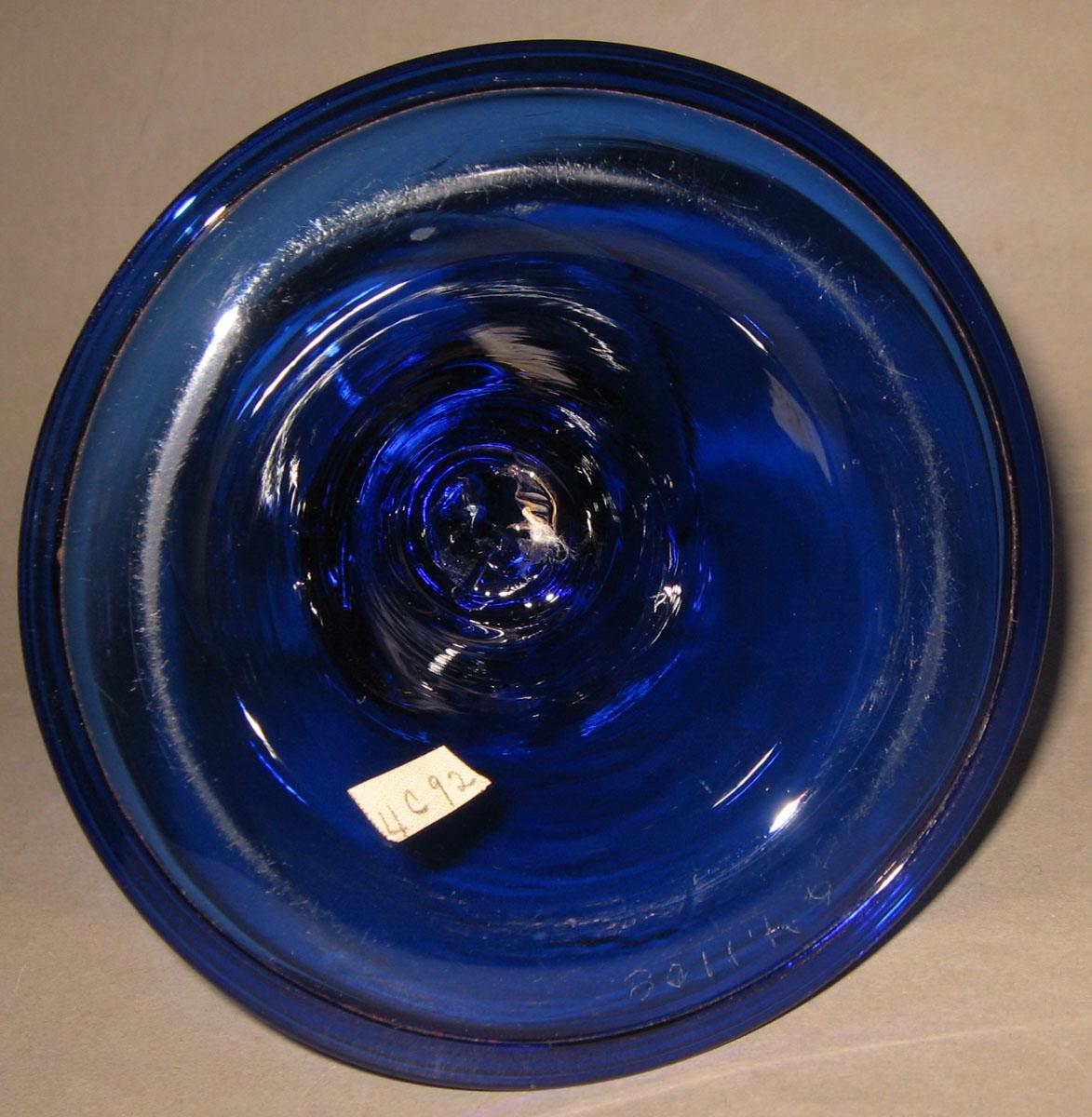 1964.1108 Glass oil lamp (underside)