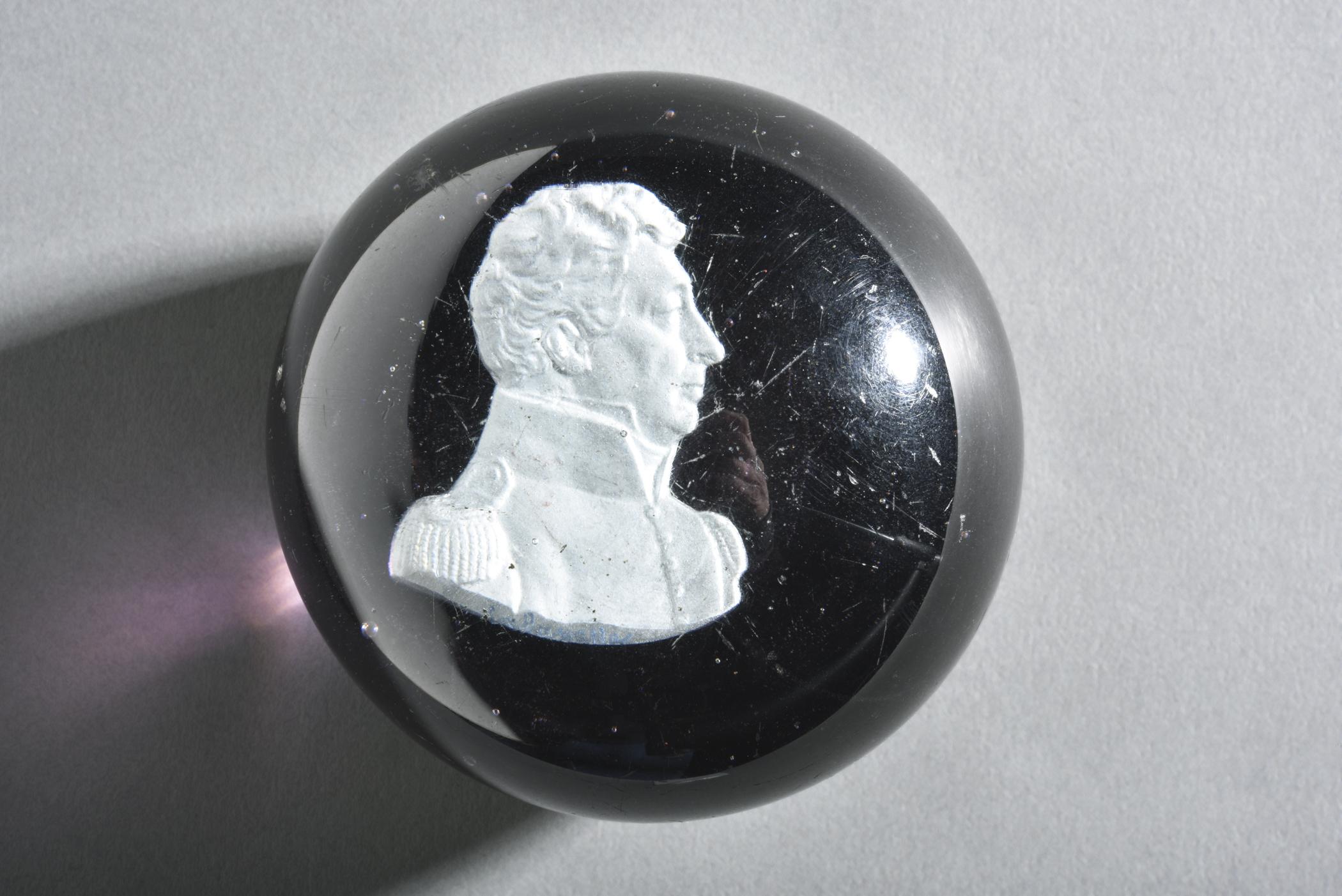 1964.1116 Paperweight, view 4