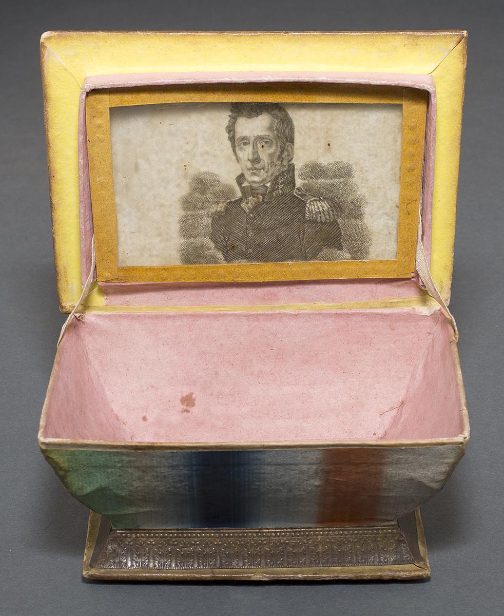 1964.1123 pincushion box, view 2