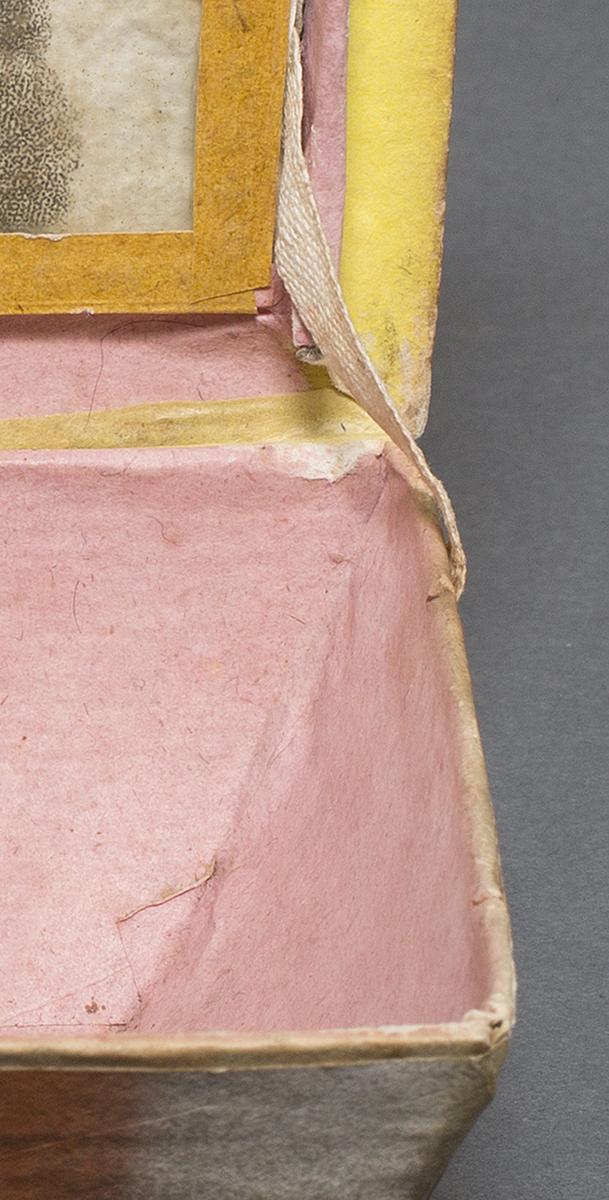 1964.1123 pincushion box, view 2 detail