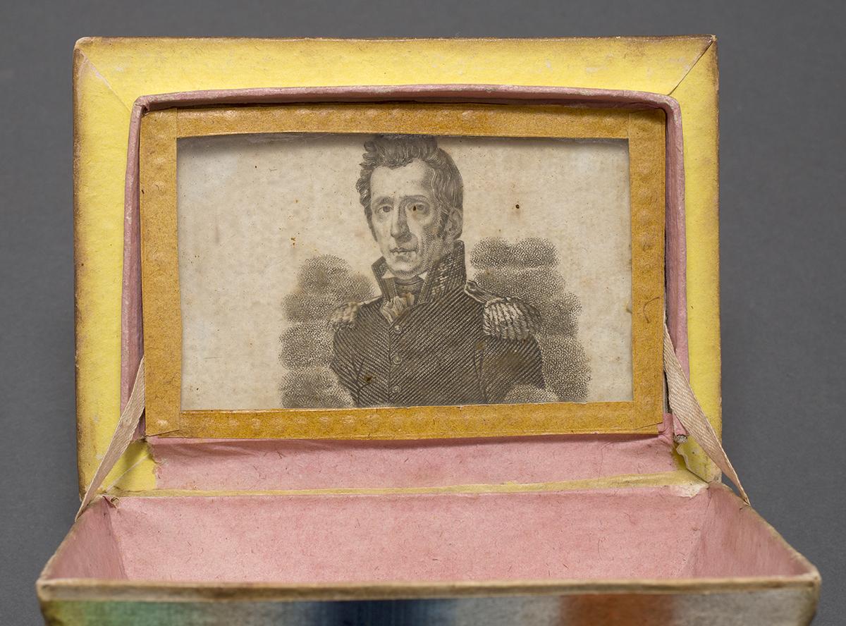1964.1123 pincushion box, view 3