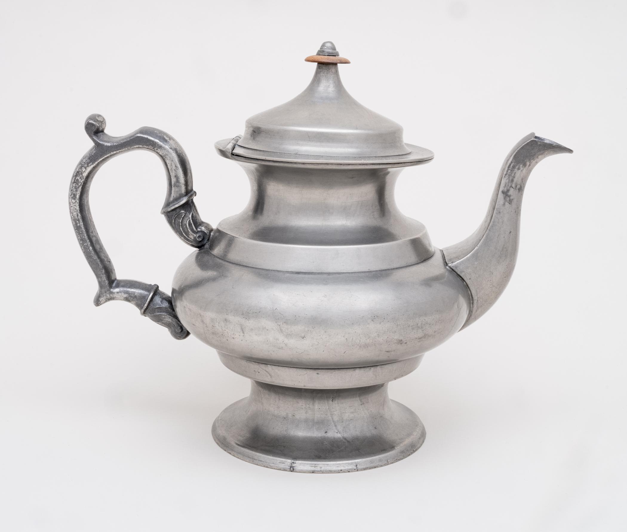 1964.1154 Teapot, view 2