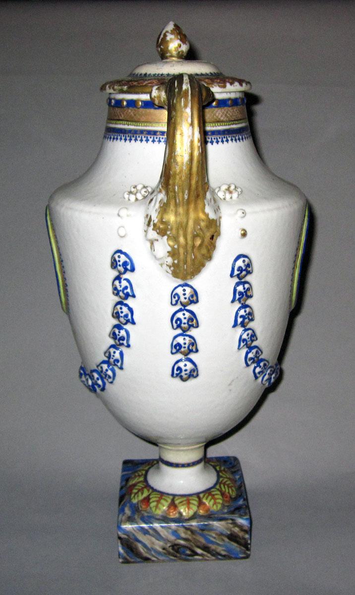 1964.1187.002 A,B Porcelain urn handle