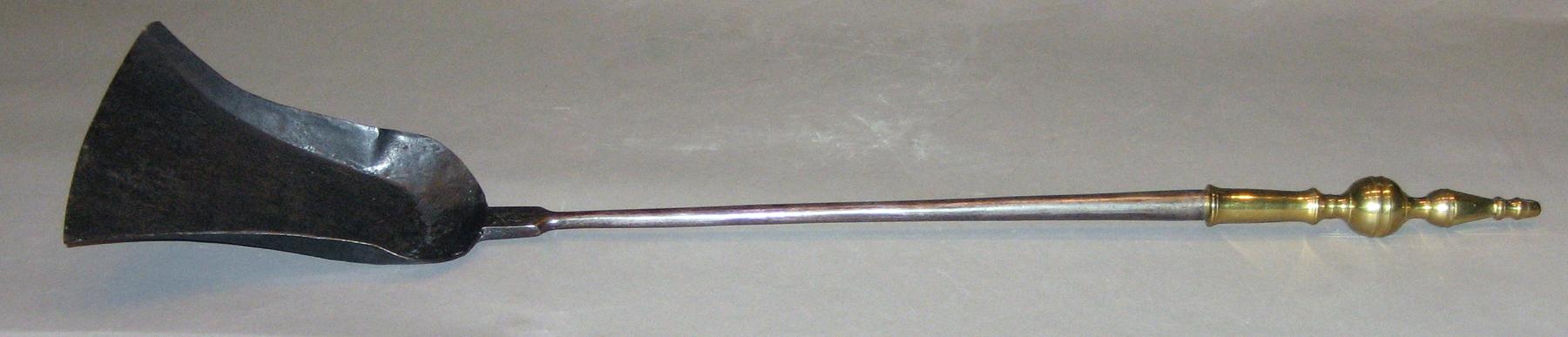 1964.1193.001 Shovel