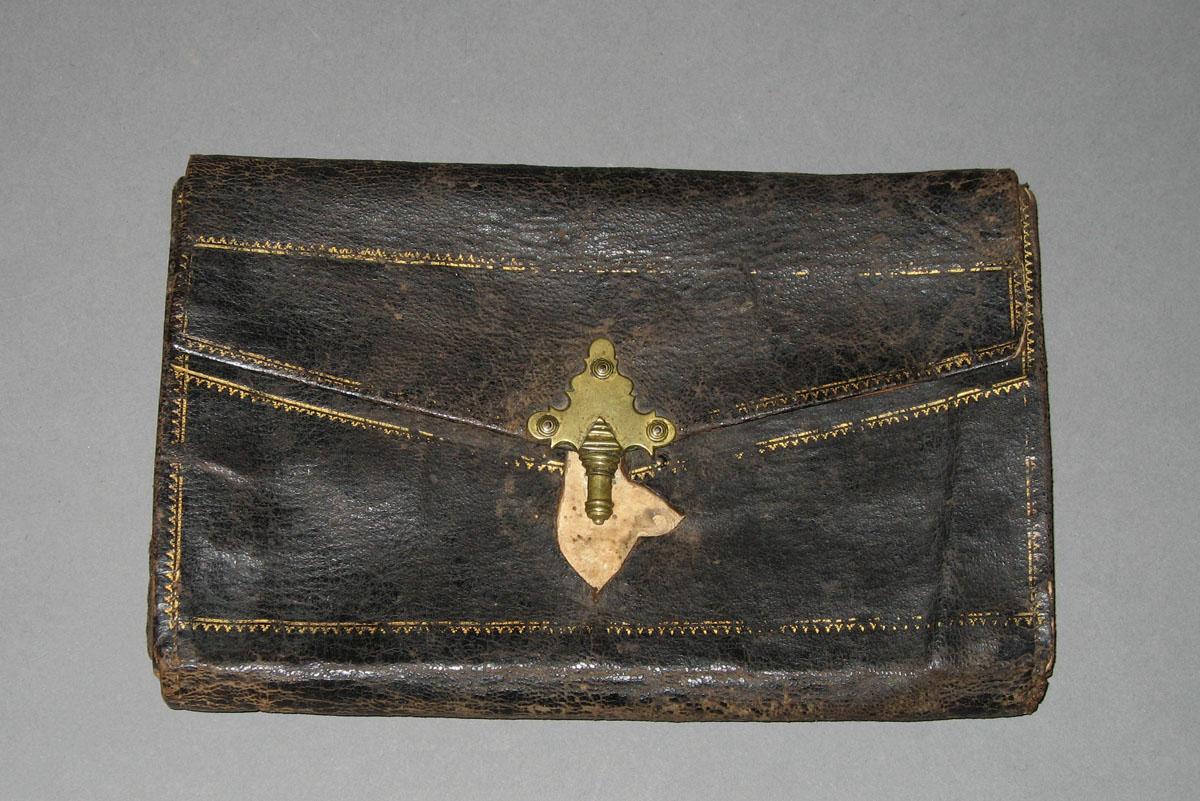 1964.1196 Pocketbook
