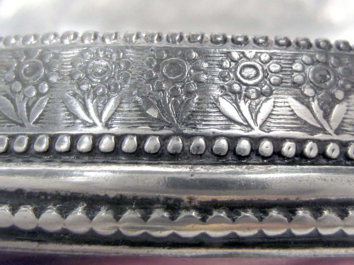 1964.1238 Silver and Shell box detail