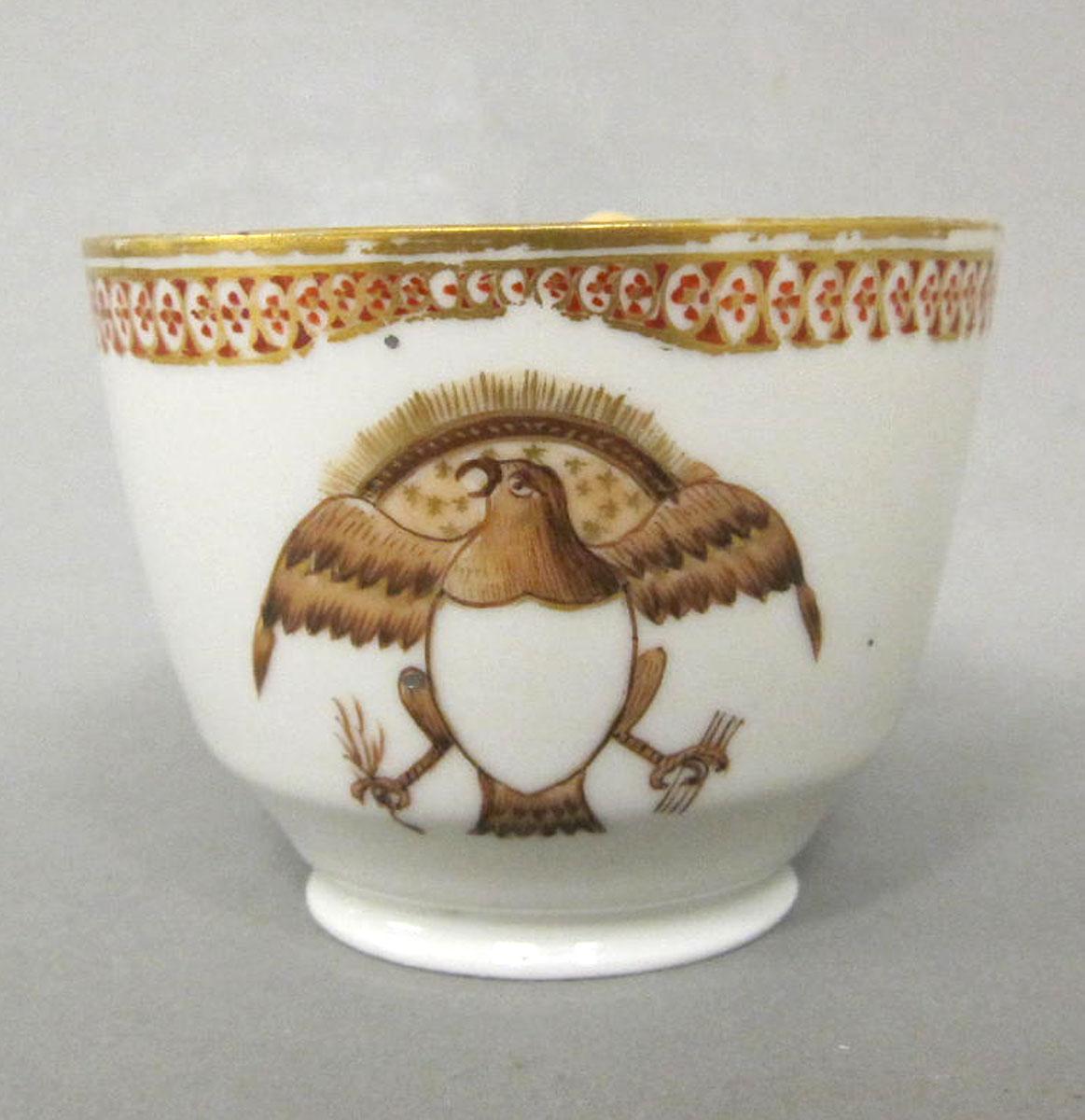 1964.1250.006 Porcelain cup medallion