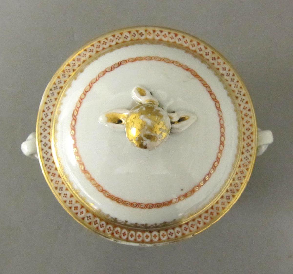 1964.1250.011 A,B Porcelain sugar bowl top