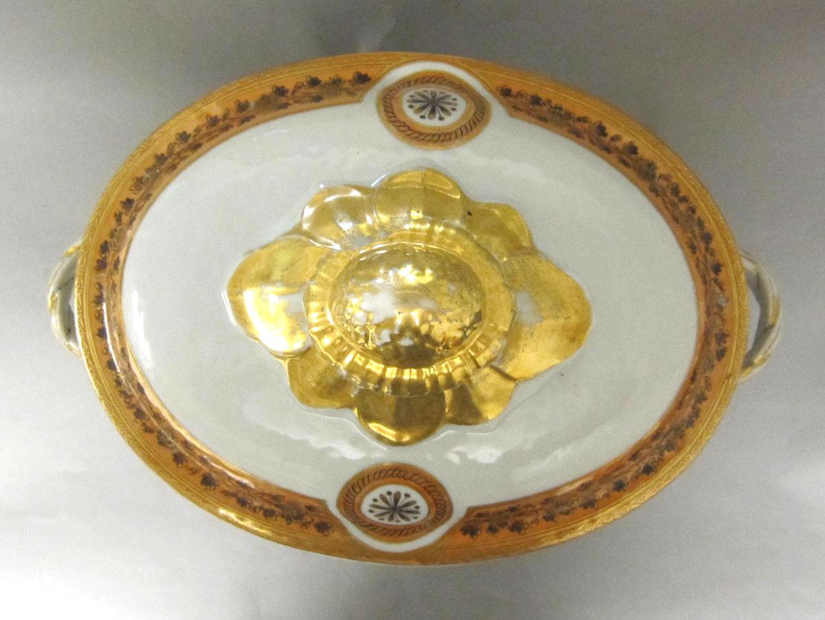 1964.1254.002 Porcelain tureen top