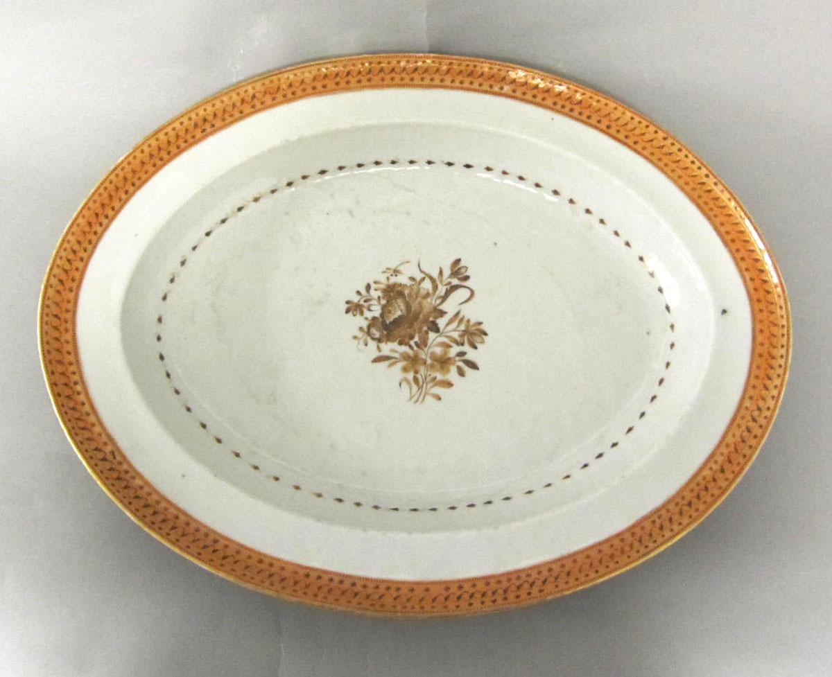 1964.1257.002 Porcelain platter