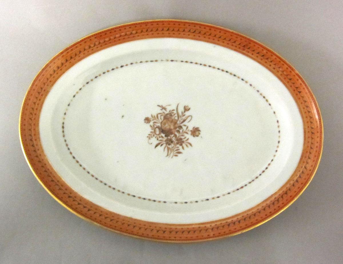1964.1257.004 Porcelain platter