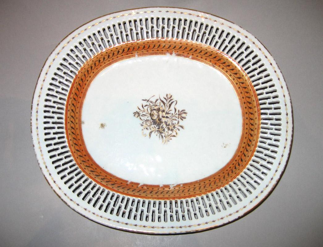 1964.1257.013 Dish or stand