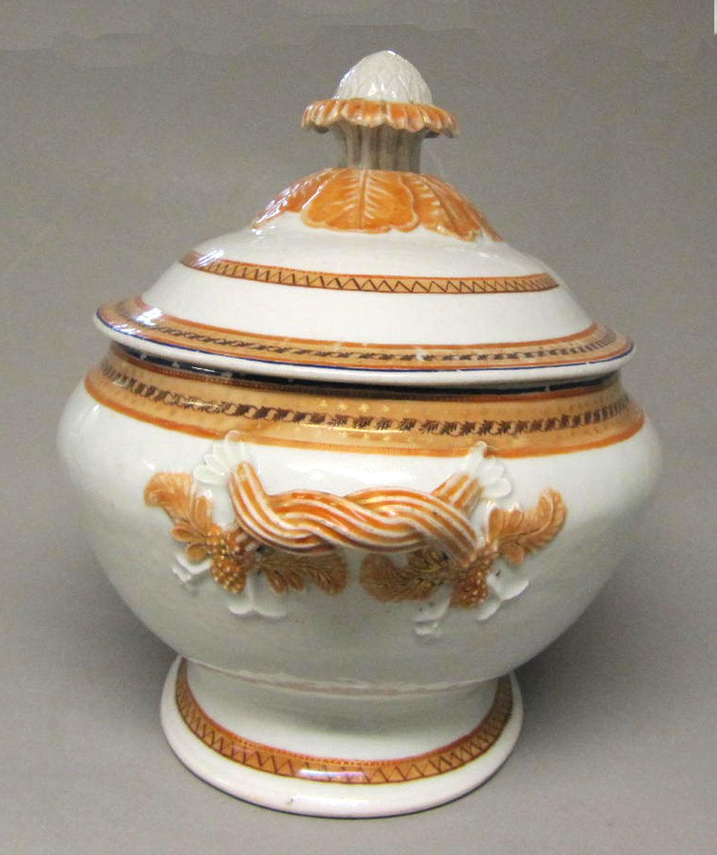 1964.1258 A,B Porcelain tureen handle