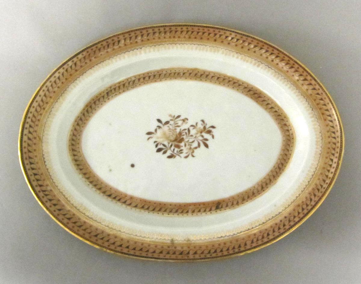 1964.1259 Porcelain platter