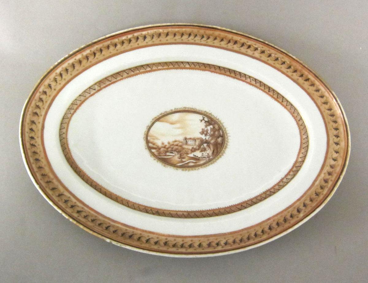 1964.1260.002 Porcelain platter