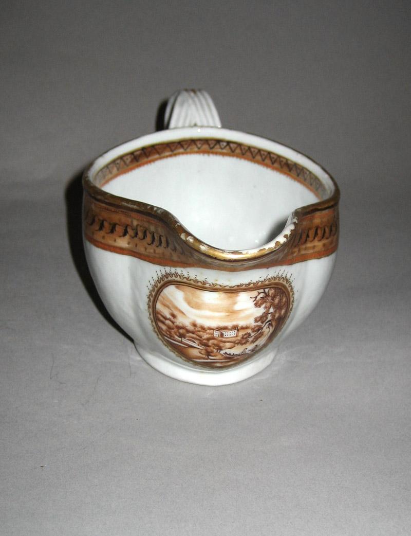 1964.1260.003 Sauceboat front