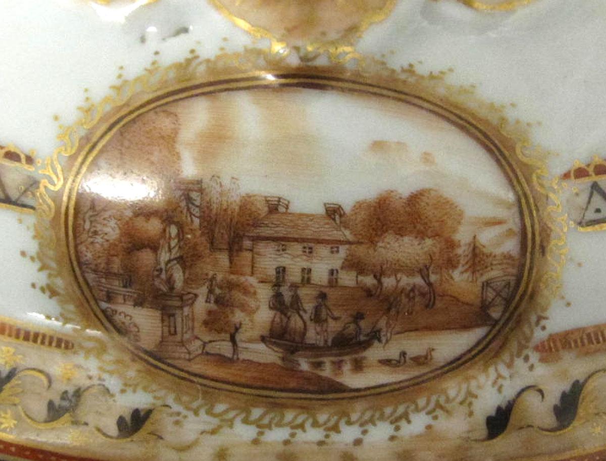 1964.1261.001 Porcelain tureen cover detail