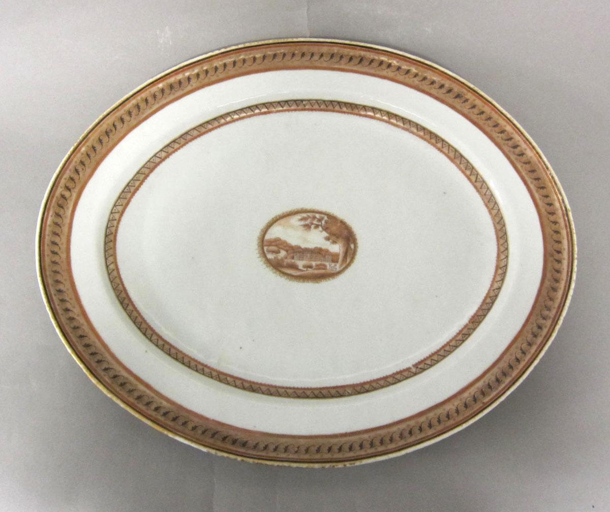 1964.1262.002 Porcelain platter