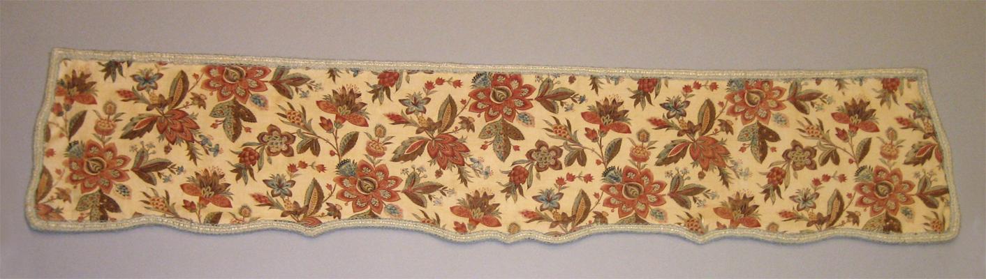 1955.0637.003 B Bed hanging, valance