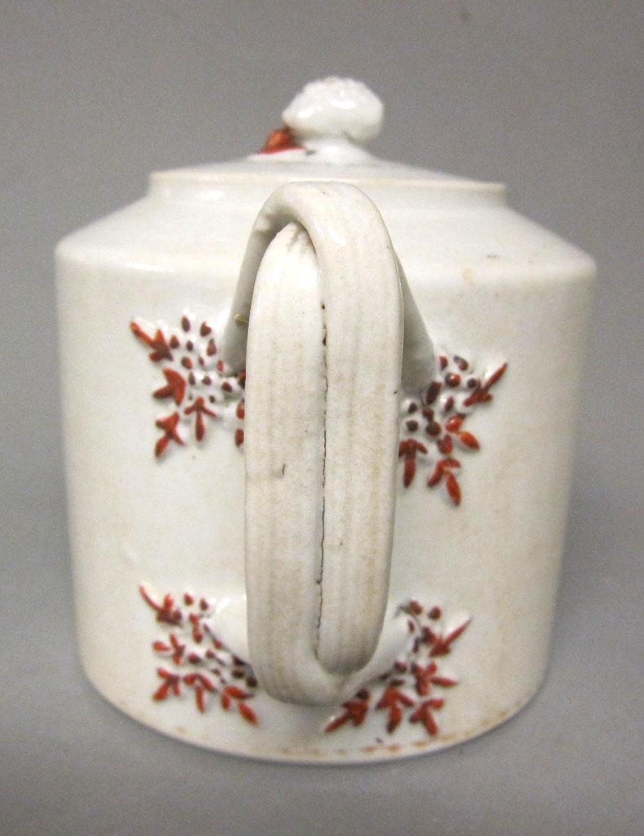 1964.1286.001 A,B Porcelain teapot handle