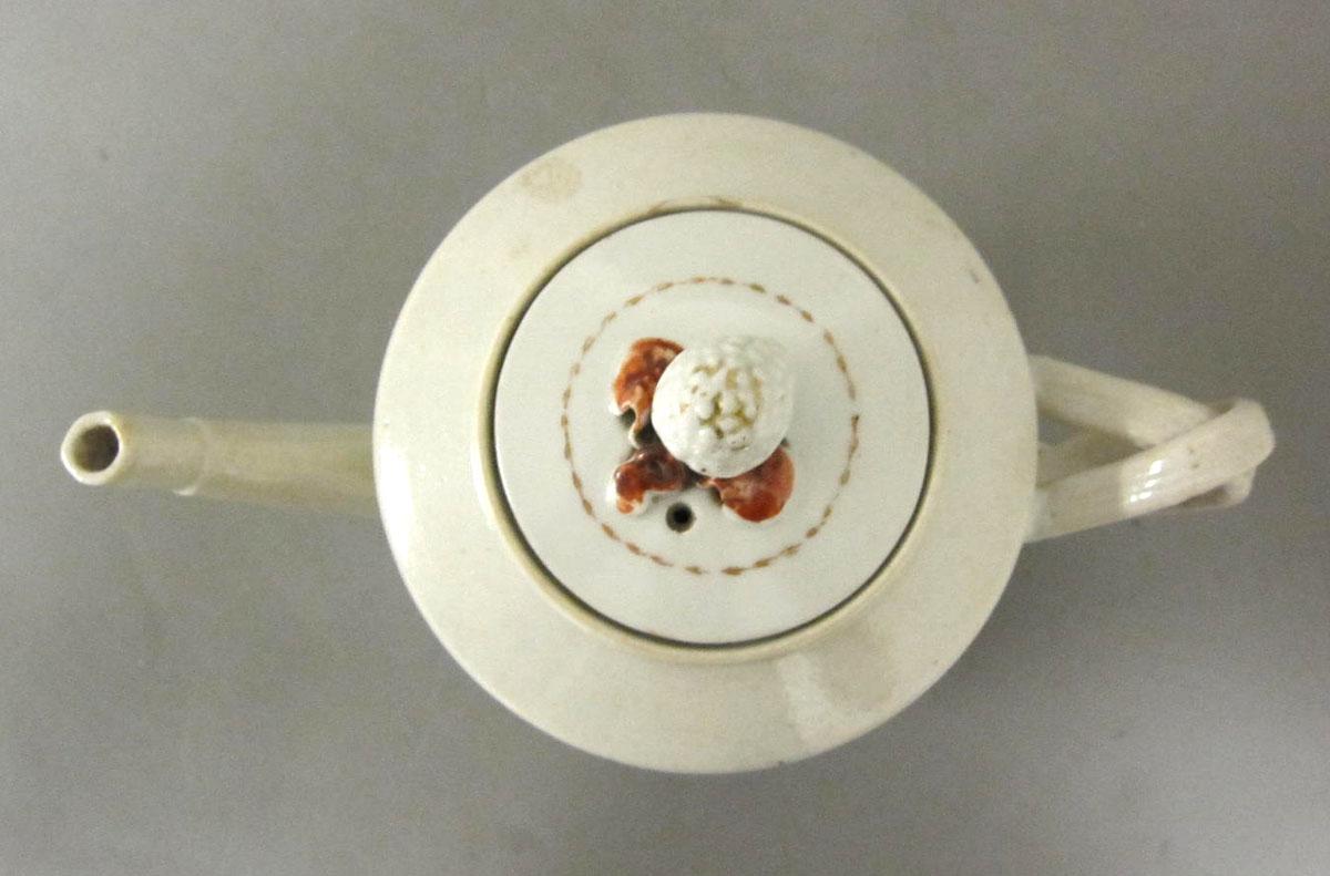 1964.1286.001 A,B Porcelain teapot top