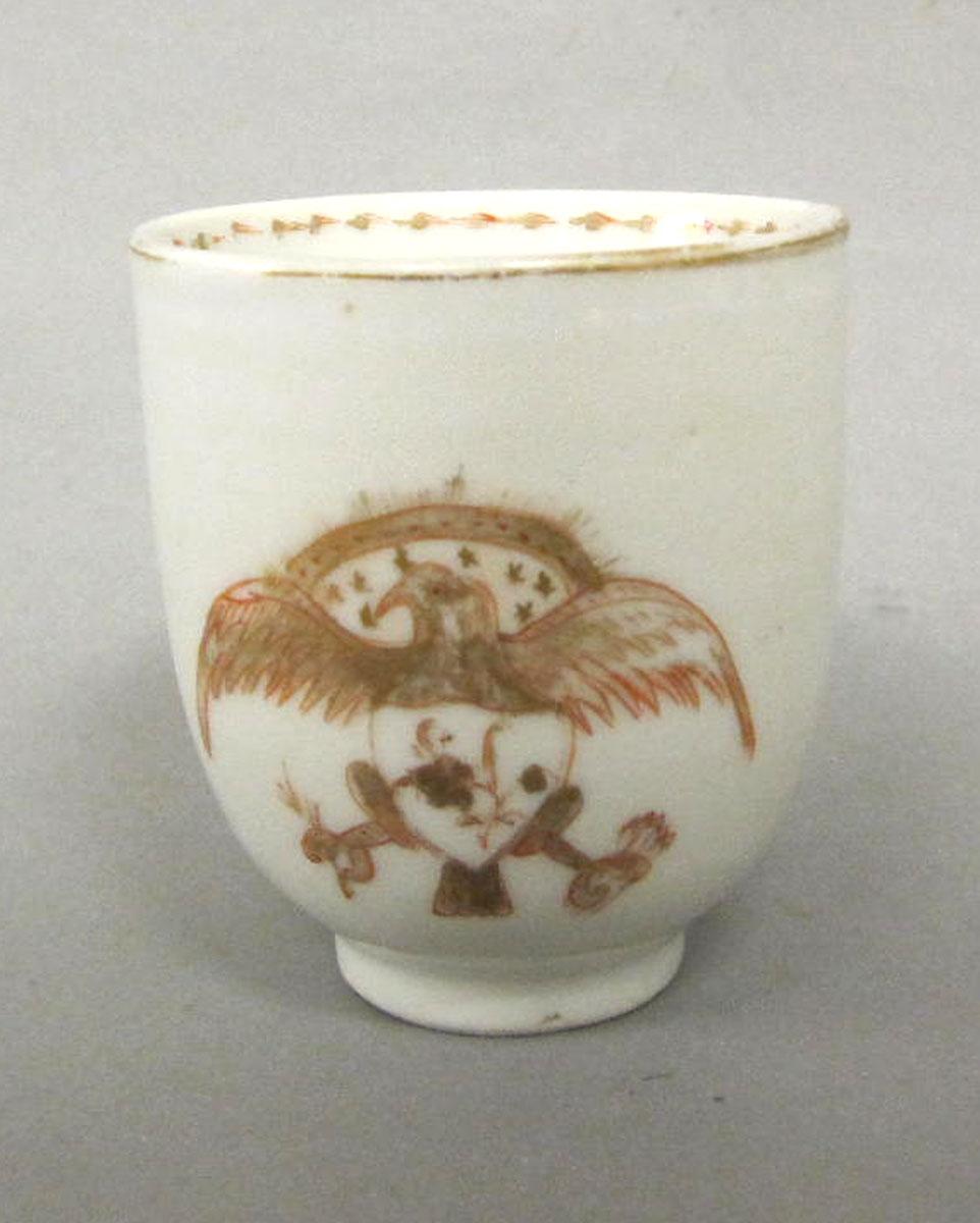 1964.1286.037 Porcelain coffee cup medallion