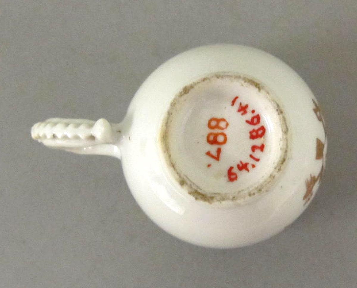 1964.1285.041 Porcelain coffee cup underside