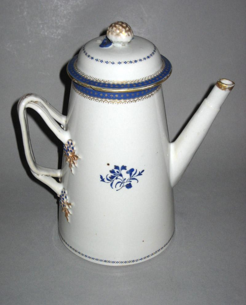 1964.1291.001 Coffee pot view 2