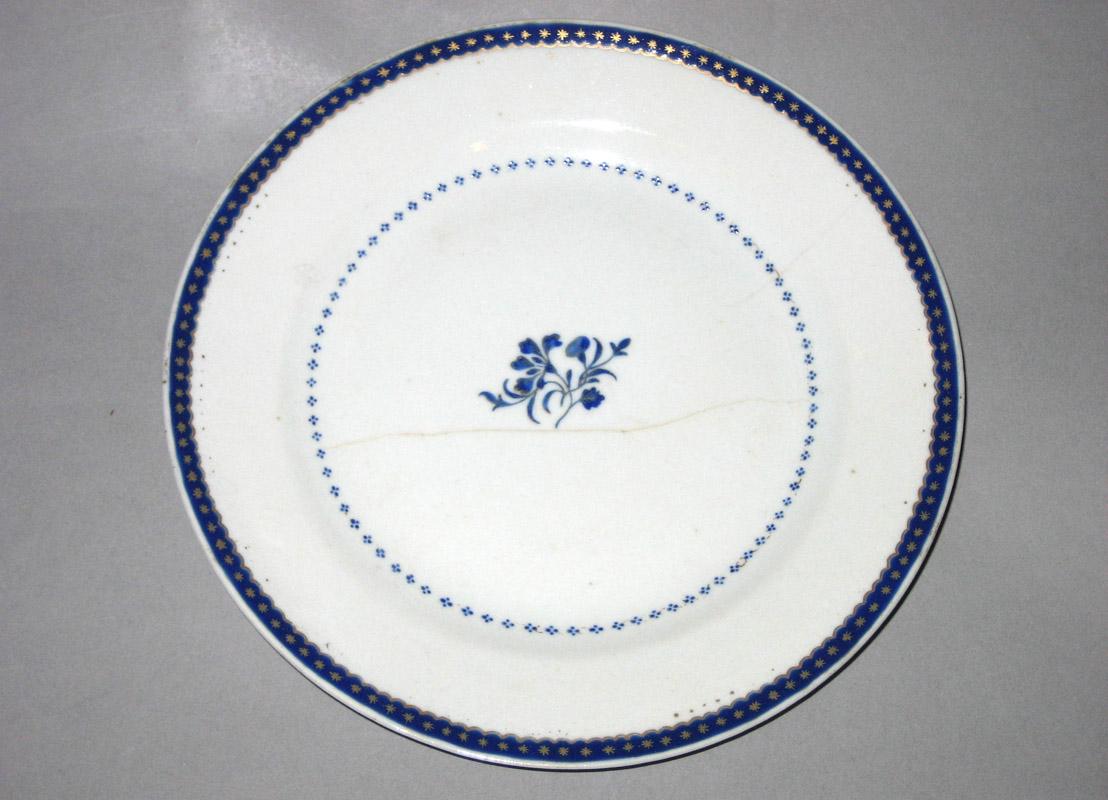 1964.1291.004 Plate