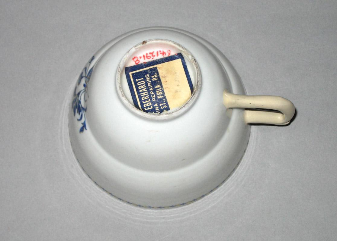1964.1291.008 Coffee cup underside