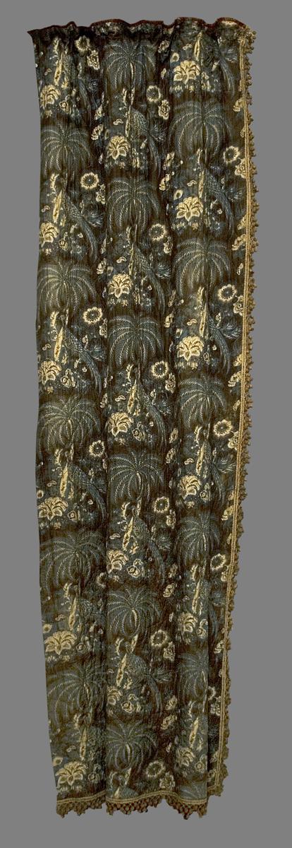 1955.0638 A Window Hanging, Side Curtain