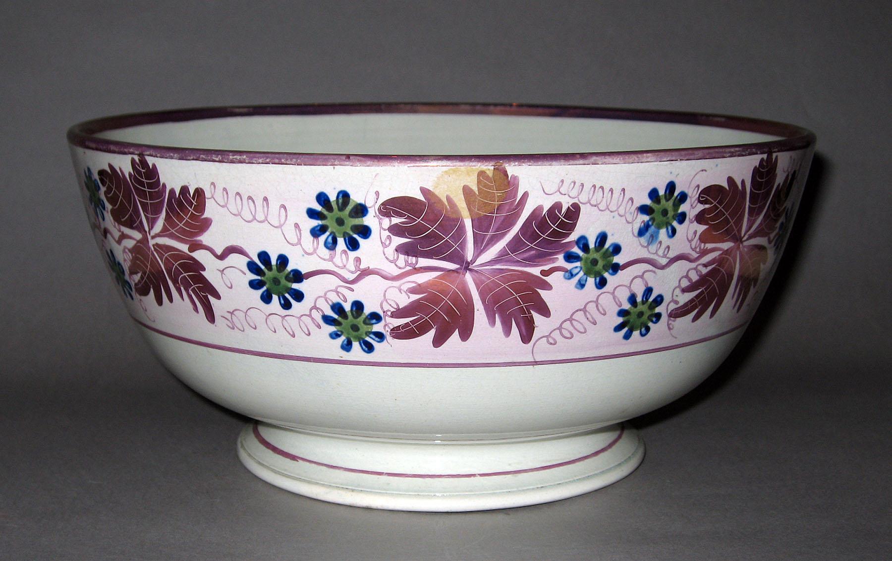 1964.1295.003 Lusterware bowl