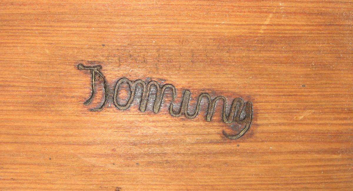 1964.1301 A, B Tool (for Textiles) (inscription)
