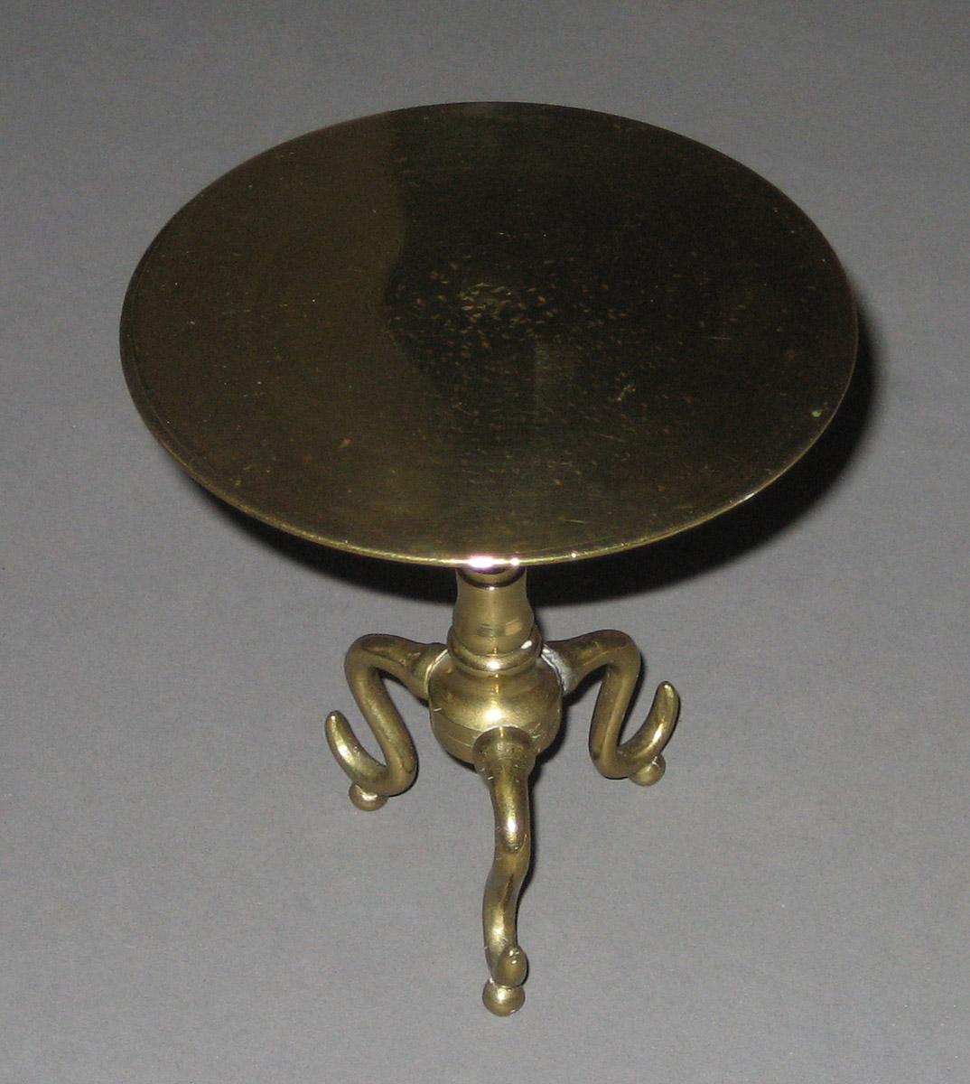 1964.1319 Table (detail)