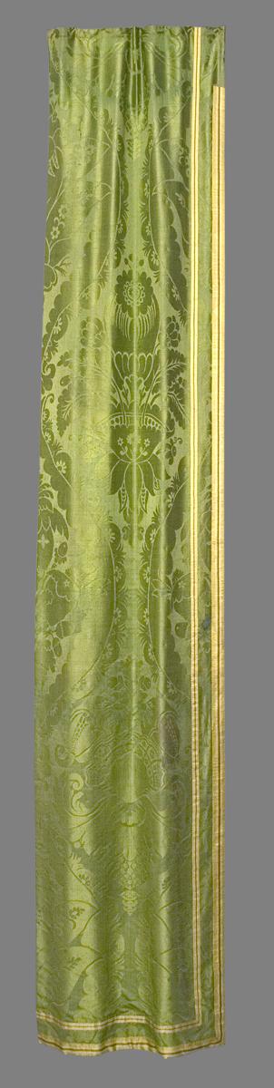 1955.0642.001 B Window Hanging, Side Curtain
