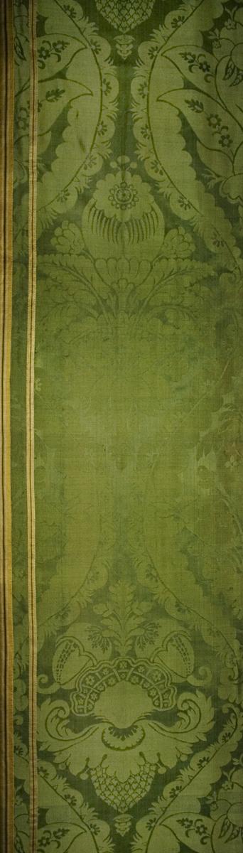 1955.0642.001 B Window Hanging, Side Curtain, Pattern Repeat