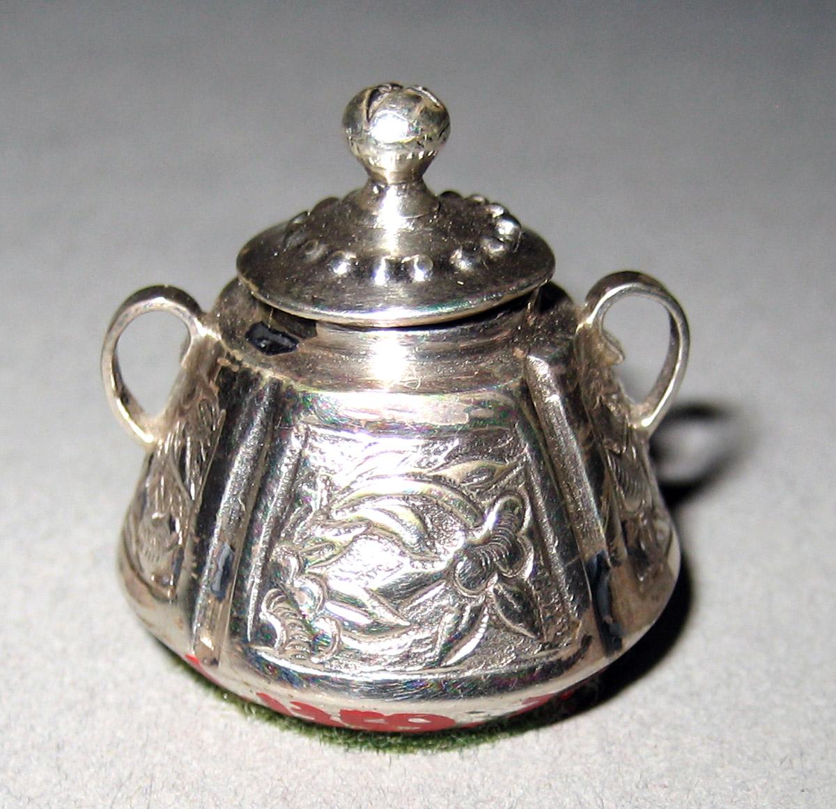 1964.1359.003 A, B Silver Sugar Bowl view 2