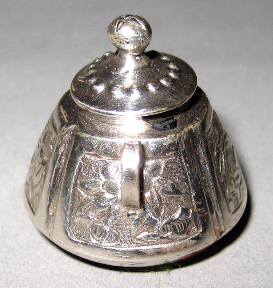 1964.1359.003 A, B Silver Sugar Bowl side view
