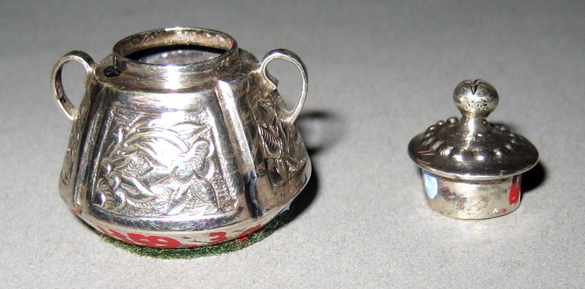 1964.1359.003 A, B Silver Sugar Bowl open