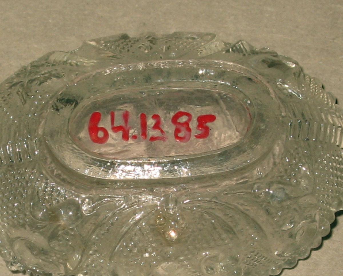 1964.1385 Glass dish (underside)