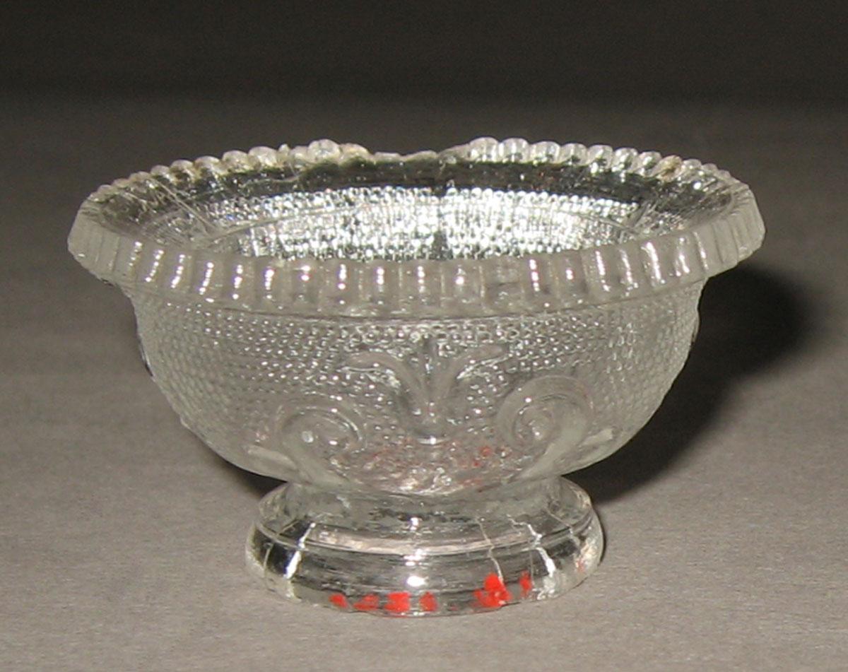 1964.1386 Miniature footed bowl